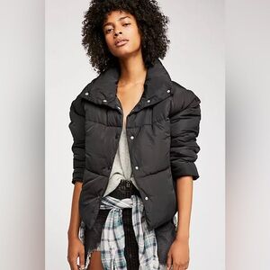 #650 Free People Weekend Puffer Black Medium